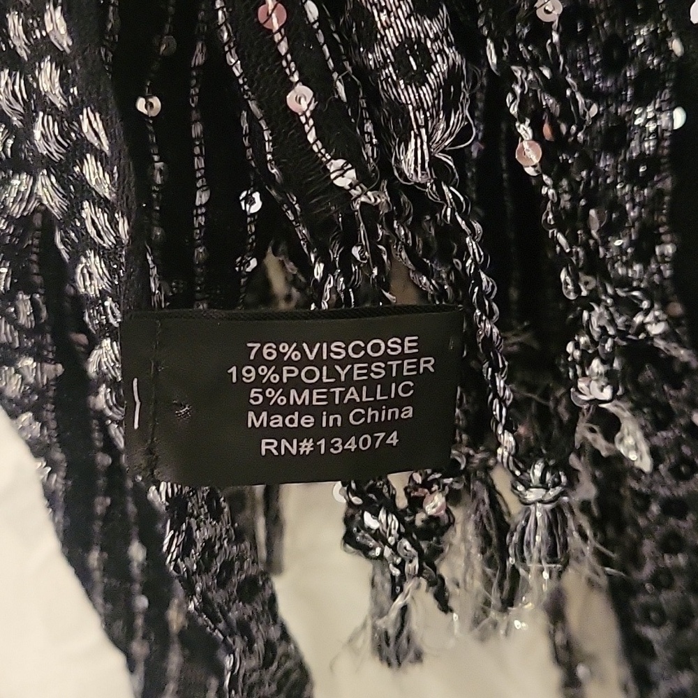 Vtg KENSIE Black Metallic Silver Disco Fringe Holiday Wrap Shawl - Picture 6 of 7